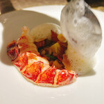 NH - オマールブルーのリゾット。美味しい泡をかけてもらいます