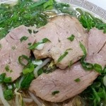 中華そば めんいち - チャーシューは脂身の少ないモモ肉で下味も付き柔らかくてyoshi好み♪