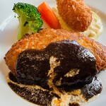 キッチン兆 - デミグラスソースハンバーグ