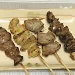 やきとり鶏陣 - 料理写真:豚カシラ162円（合計）・ひな皮串162円（合計）・砂肝串・塩162円（合計）・レバー串167円（合計）　