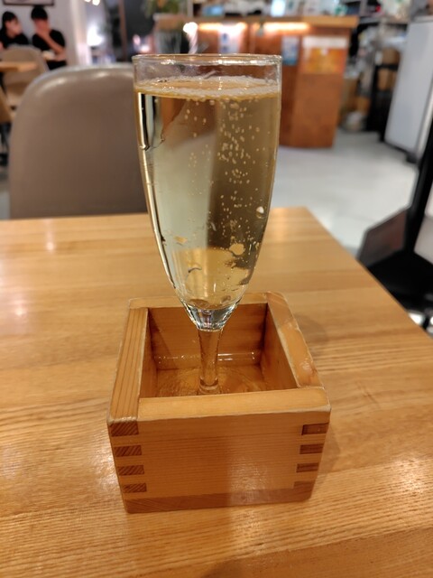 ローカルキッチン レイルズアキタ（LOCAL KITCHEN＿RAILS AKITA） - 秋田（ダイニングバー）の写真