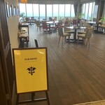 TO BE KOFFEE - ホテルのロビーを抜けると.....