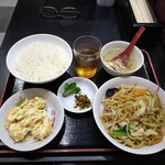 チャイナ厨房 - 