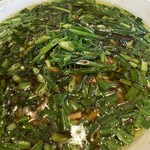 麺屋 鶏ノ湯 - たっぷりのニラとネギにごま油、一味が合う！