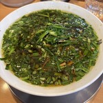 麺屋 鶏ノ湯 - 緑のどんぶりに下には鶏チャーシューとメンマ！