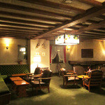 レストラン クララ - このロビーを抜けてクララへ(2014.10月)