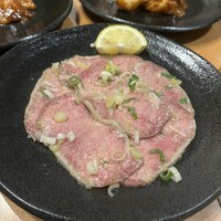 ホルモン焼肉 富や 栄店 - 