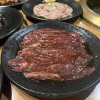 ホルモン焼肉 富や 栄店 - 
