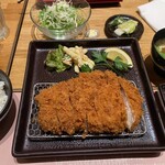 トンカツ・トンしゃぶ ケンボロー - 料理写真:お店一推しのとんかつ