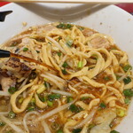 ラーメン二郎 - 赤酢投入～♪