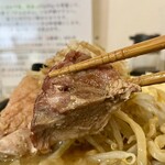 ラーメン専門 宮の森 - 豚リフト