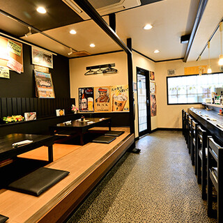 【駅近】明るく温かい店内。座敷完備でファミリーにも最適