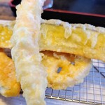 쿠로후네 soba tenplus 타루미점 - 튀김 세트