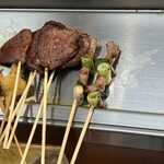 秋吉 - しんぞう、牛カルビ