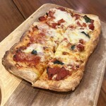 イルチェントロ ハミングバード - 蔵王モッツァレラチーズのマルゲリータ