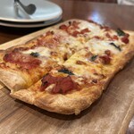 イルチェントロ ハミングバード - 蔵王モッツァレラチーズのマルゲリータ