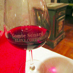 レストラン クララ - (2014.10月)コートデュローヌのComte Senard Aloxe Cortonのグラス。半分