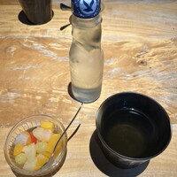 肉寿司 肉和食 KINTAN コレド室町 - 甘味　フルーツにラムネをかけて頂きます