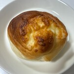 トツゼン ベーカーズ キッチン - チーズロール