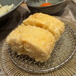 萬田うどん 天神 - だし巻き玉子ですら美味なのにそれを贅沢に揚げちゃって…美味しかった、、、350円の価値あり