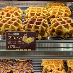 マネケン - 料理写真:プレーンワッフル