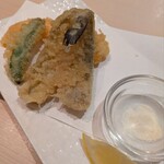 料理屋 ニチニチコレコウニチ - 季節の揚物…あじ、ししとう、かぼちゃの天ぷら