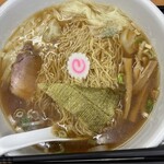 らーめんどんぐり - 今日のは、いつもの美味いワンタンめん。