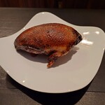 ベルエキップ - ▷新潟の火入れされた真鴨一匹丸々
      1人だと追加料金を支払い、一羽分を食べることになり
      メイン2品となっている
      
      今回の真鴨はコルベール（オス）ではなくて
      メスだと話されてた