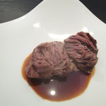 ベルエキップ - 肉は只の具材、ソースが究極となる