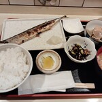 福茶庵 - 秋刀魚の塩焼き