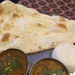 インド料理 パリワル - こちらのナンは変に甘かったりフカフカしていないのが良い! 
