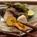 御料理 寺沢 - 喉元越えると甘みが後追いしてくる海鞘の檸檬塩の塩辛