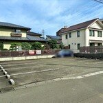 とんかつ杉 - 第１駐車場　１番〜9番に駐車します。　　　　　　　　　　ちなみに10番は一般の車両です。