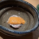 匠 進吾 - クエのあん肝ポン酢。
      クエとあん肝、旨味の掛け合わせですが、ポン酢でさっぱりと。