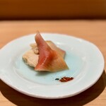 匠 進吾 - 炙りの北寄貝。
      慌てて日本酒を頼むの巻(^^)