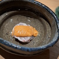 匠 進吾 - クエのあん肝ポン酢。
                    クエとあん肝、旨味の掛け合わせですが、ポン酢でさっぱりと。