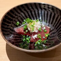 匠 進吾 - 鰹。
                    旨味がしっかり乗って、美味しい！
                    なにより、程よい弾力のねっとり食感が好み。