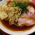 まるふじ食堂 - 縮れ麺