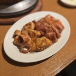 炭火焼肉ホルモン まるは - 