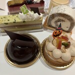 トシ・ヨロイヅカ 東京 - 