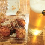 SAKE PLACE - フレスタ店内で買った たこ焼き (2025.10.23)