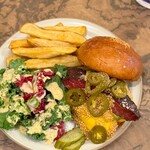 Chillmatic Hamburger & Bistro - 