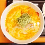 日高屋 - 料理写真:ピリ辛とんこつネギラーメン(680円) 麺大盛(+80円)