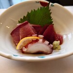 つねとら - お刺身は美味しい