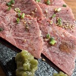 近江牛ホルモン いるもん - 