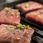 近江牛ホルモン いるもん - 