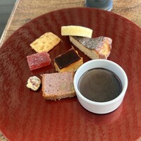 スミレオオサカ - 