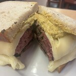 KATZ'S DELICATESSEN - 