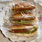 ずんちゃんパン - 上から　◯白身魚のフライパン（2個）　◯ソーセージフライパン