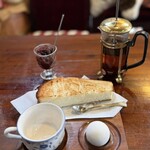 すぬーぴー - 紅茶（450円） あんこトッピング（＋80円）